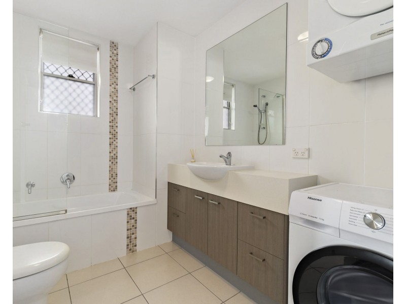 17/11 Riding Road, Hawthorne QLD 4171