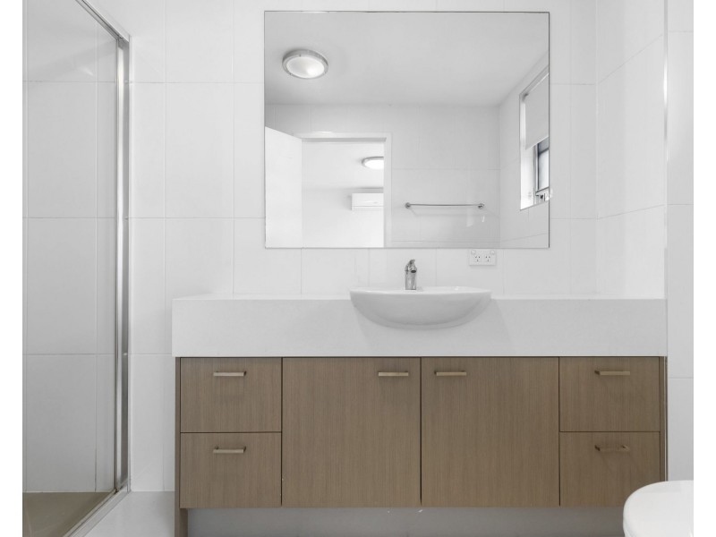 17/11 Riding Road, Hawthorne QLD 4171