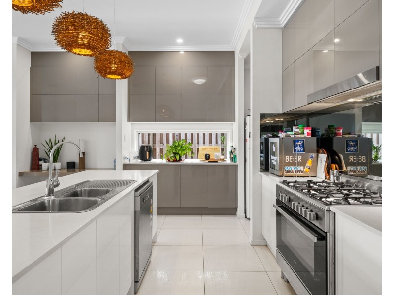 11 Seawater Street, Thornlands QLD 4164