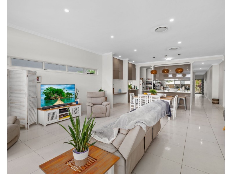 11 Seawater Street, Thornlands QLD 4164