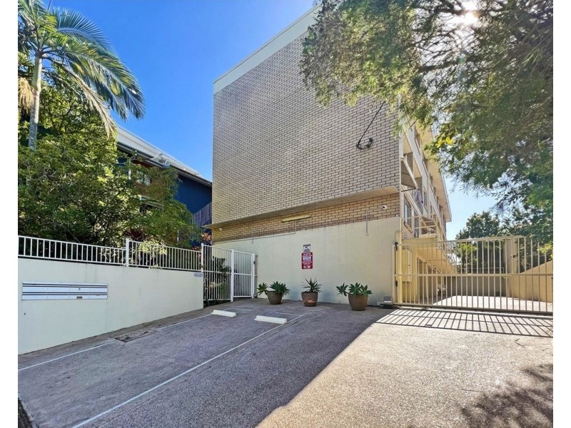 2/19 Wilton St, Woolloongabba QLD 4102