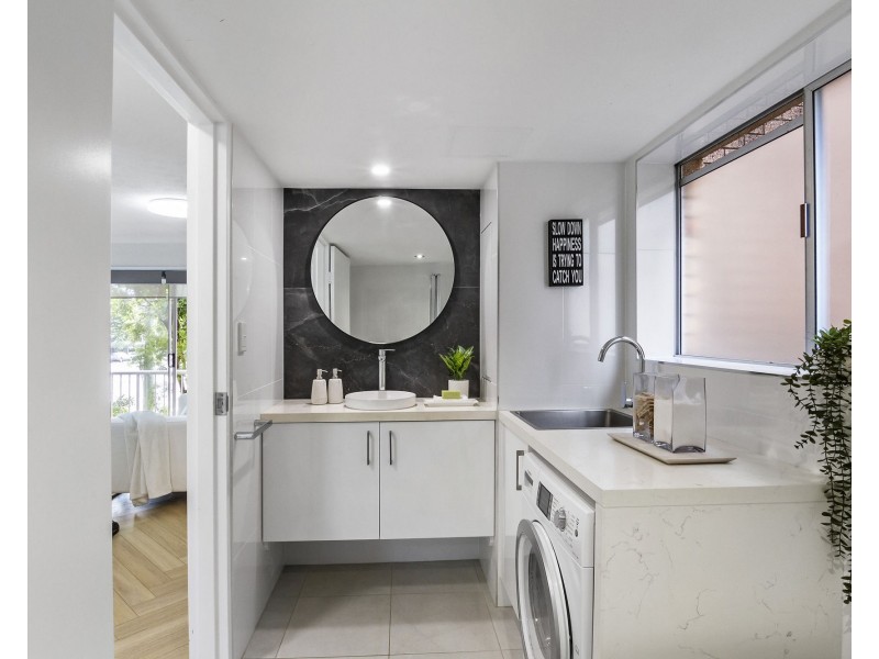 1/18 North Street, Southport QLD 4215