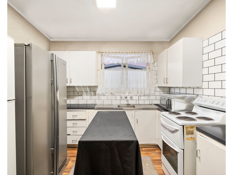 49 Cotswold Street, Carina QLD 4152