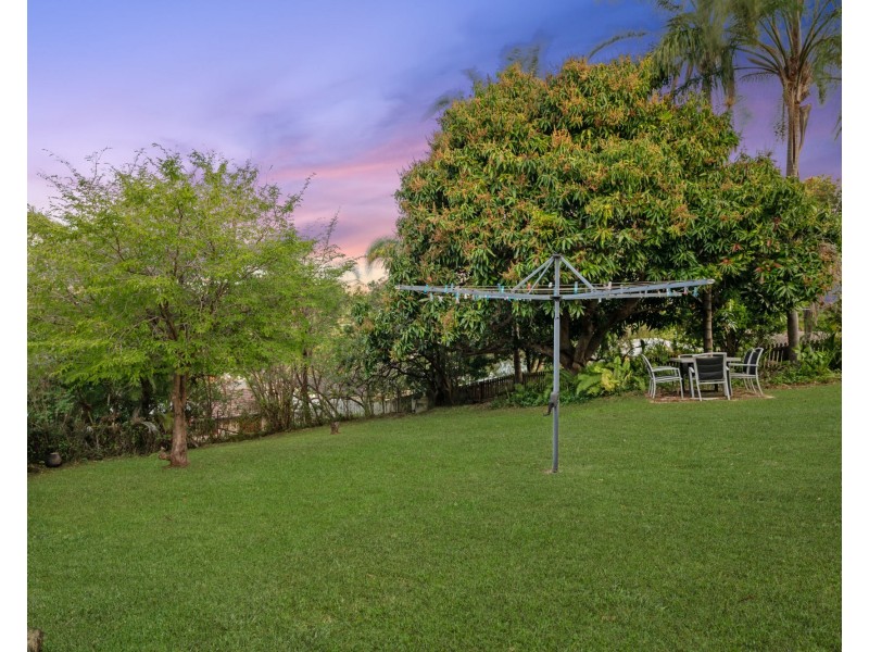 49 Cotswold Street, Carina QLD 4152