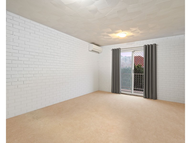 2/92 Bovelles Street, Camp Hill QLD 4152