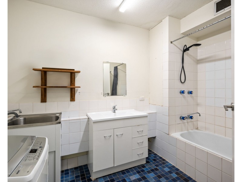 2/92 Bovelles Street, Camp Hill QLD 4152