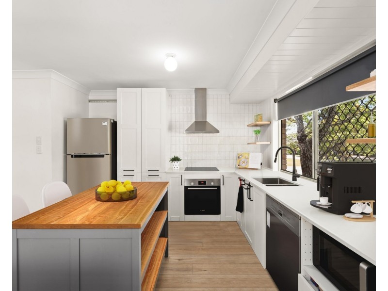 1 Windsor Court, Calamvale QLD 4116