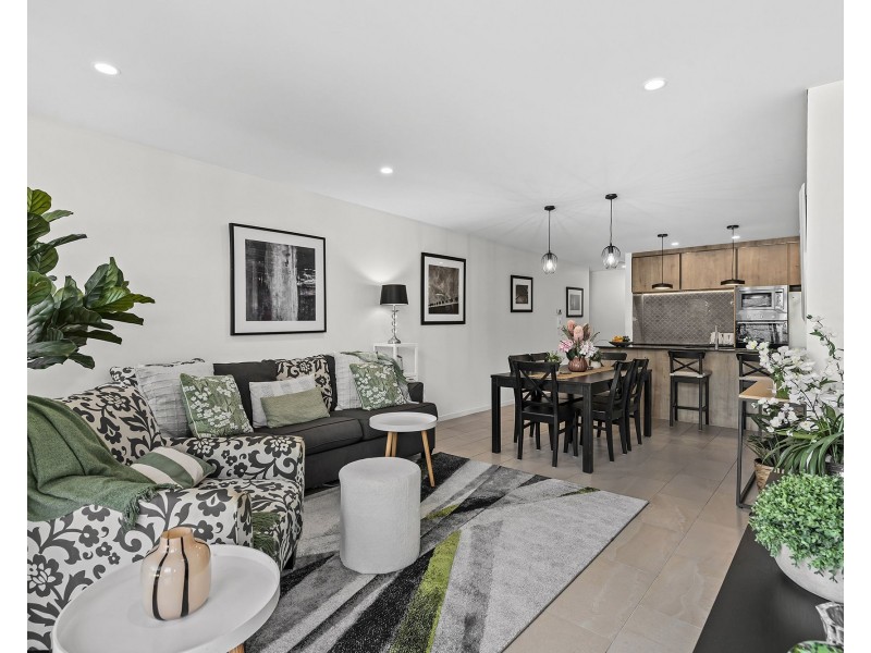8/15 Roseglen Street, Greenslopes QLD 4120