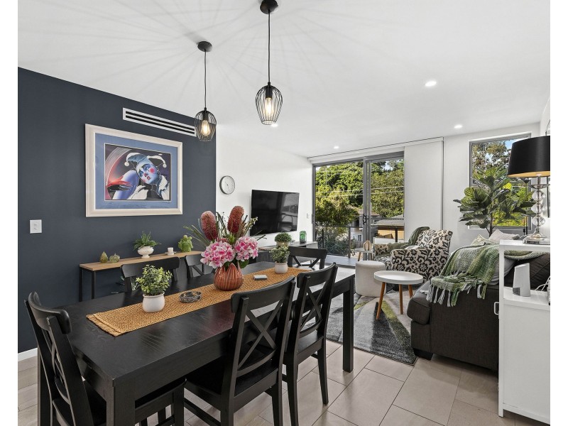 8/15 Roseglen Street, Greenslopes QLD 4120