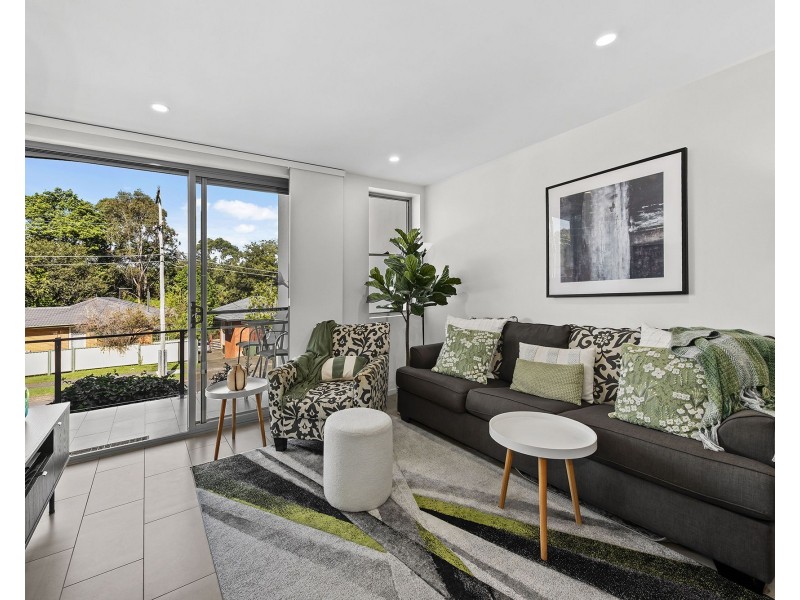 8/15 Roseglen Street, Greenslopes QLD 4120