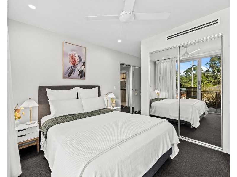 8/15 Roseglen Street, Greenslopes QLD 4120