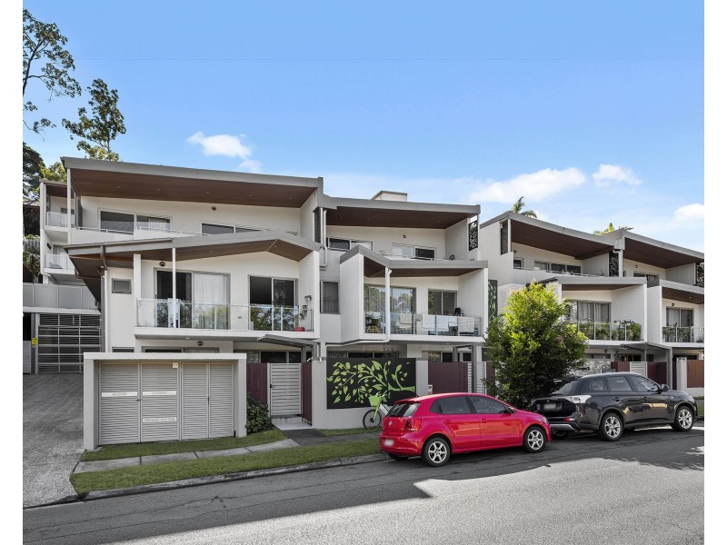 8/15 Roseglen Street, Greenslopes QLD 4120