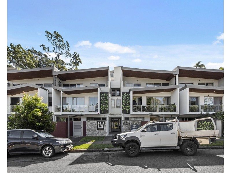 8/15 Roseglen Street, Greenslopes QLD 4120