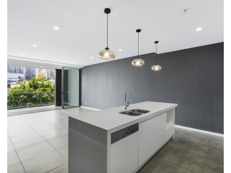 203/5 Cameron Street, South Brisbane QLD 4101