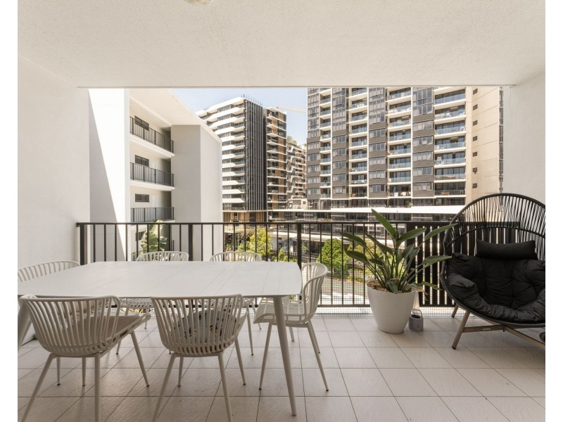 402/8 Holden Street, Woolloongabba QLD 4102
