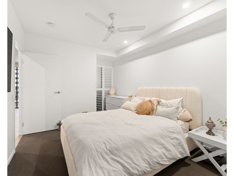 402/8 Holden Street, Woolloongabba QLD 4102