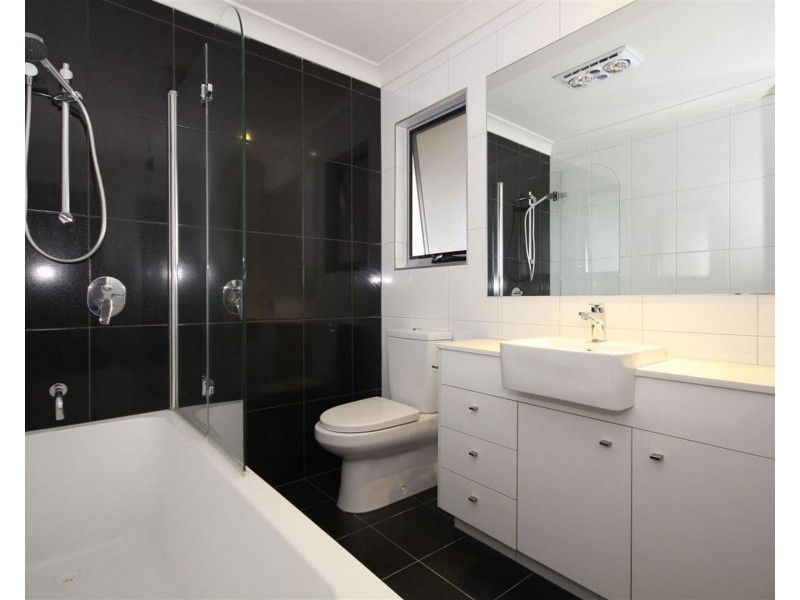 2/736 Wynnum Road, Morningside QLD 4170