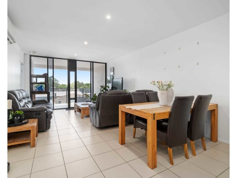 211 8 Holden St, Woolloongabba QLD 4102