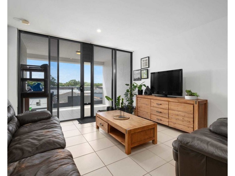 211 8 Holden St, Woolloongabba QLD 4102