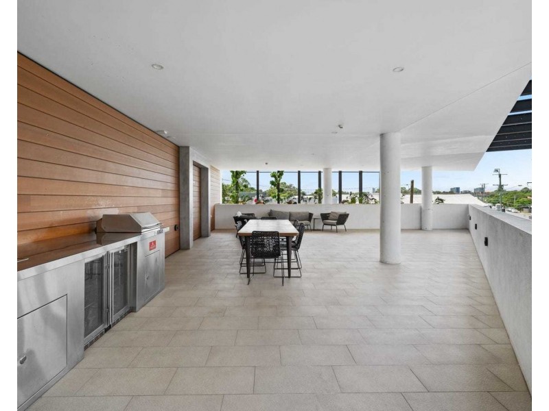 211 8 Holden St, Woolloongabba QLD 4102