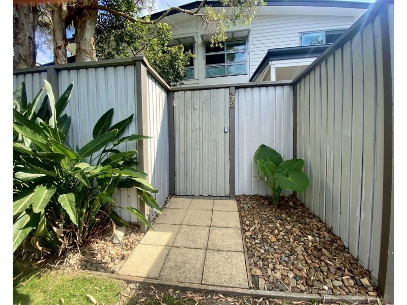 10/17 Hilltop Court, Carina QLD 4152