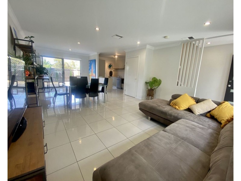 10/17 Hilltop Court, Carina QLD 4152