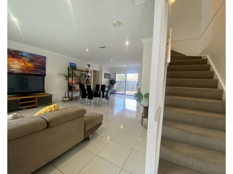 10/17 Hilltop Court, Carina QLD 4152