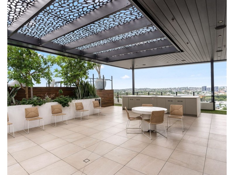 607/19 Deshon Street, Woolloongabba QLD 4102