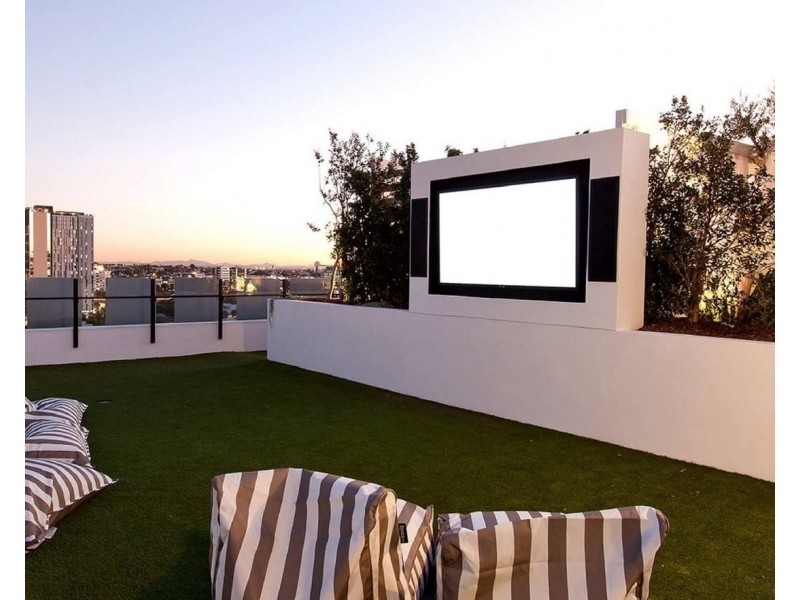 607/19 Deshon Street, Woolloongabba QLD 4102