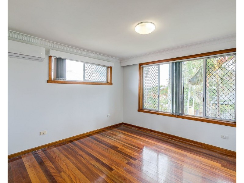 8 Joplin Street, Robertson QLD 4109