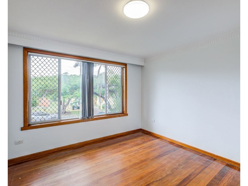 8 Joplin Street, Robertson QLD 4109