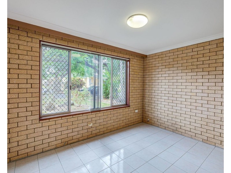 8 Joplin Street, Robertson QLD 4109