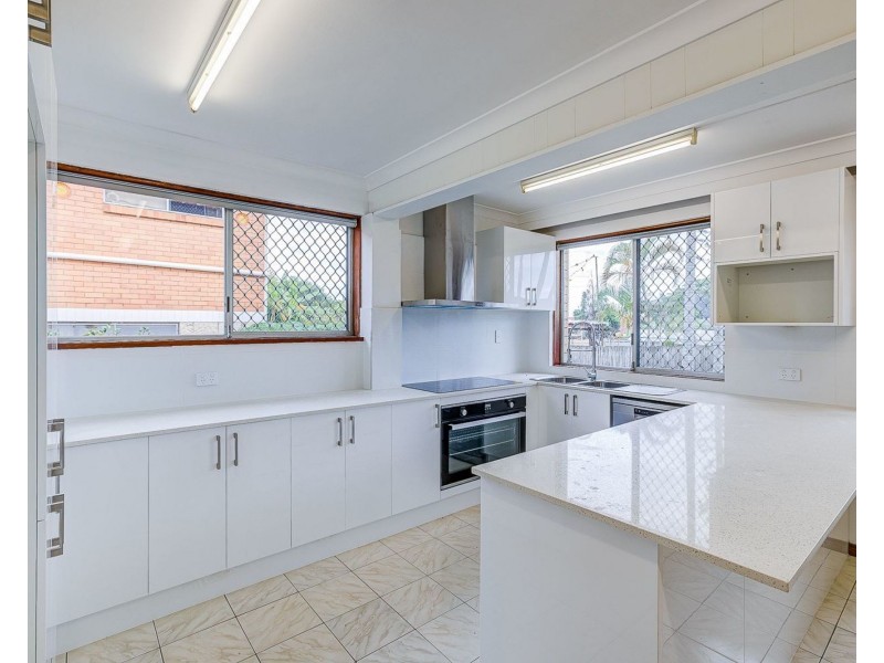 8 Joplin Street, Robertson QLD 4109