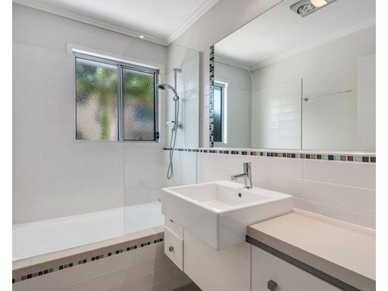 3/363a Hawthorne Rd, Hawthorne QLD 4171