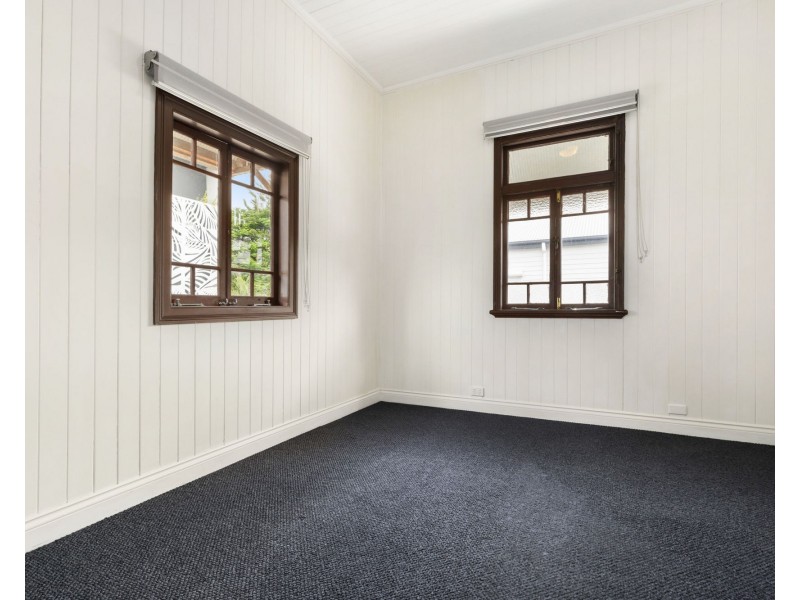 28 Marquis Street, Greenslopes QLD 4120