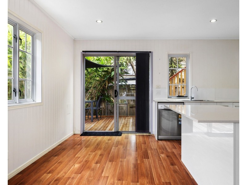 28 Marquis Street, Greenslopes QLD 4120