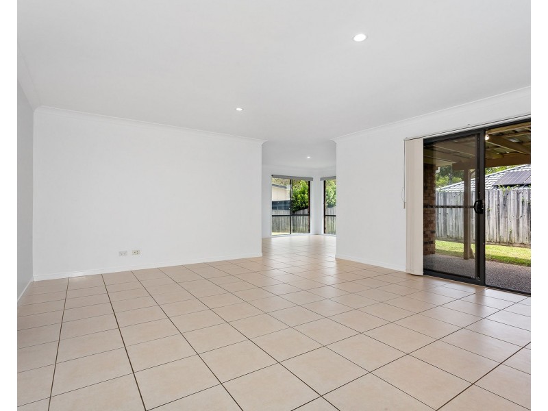 8 Elaine Place, Birkdale QLD 4159