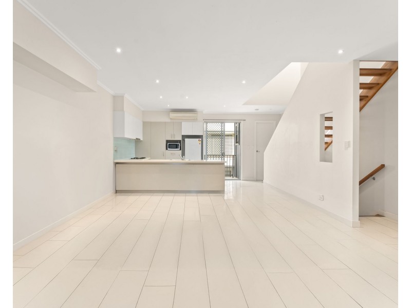 8/23 Burrai Street, Morningside QLD 4170