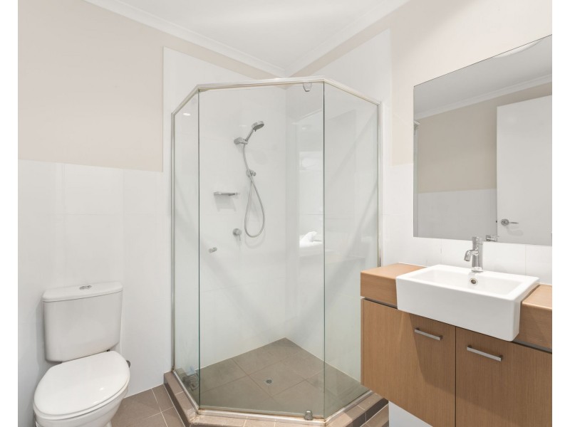 8/23 Burrai Street, Morningside QLD 4170