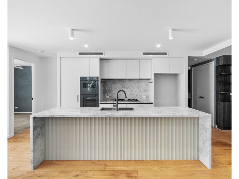2/8 Carlton Street, Highgate Hill QLD 4101