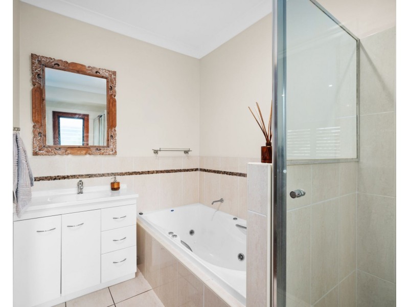 16 Luke Street, Wavell Heights QLD 4012