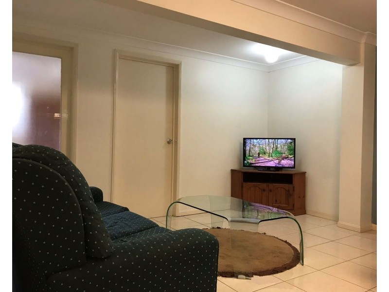 90 Granadilla Street, Macgregor QLD 4109