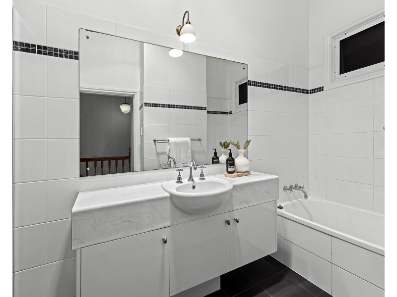 22 Merton Road, Woolloongabba QLD 4102