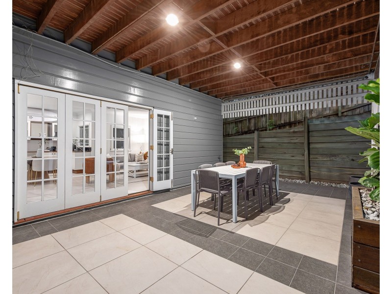 22 Merton Road, Woolloongabba QLD 4102