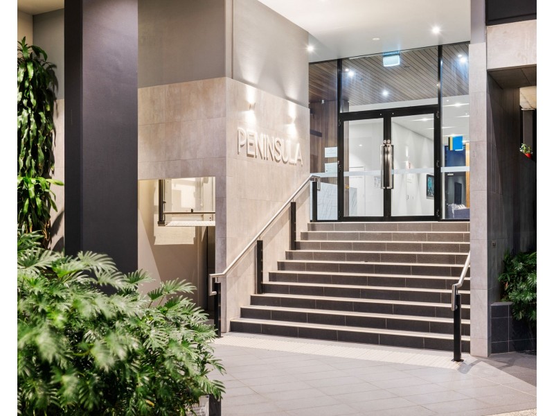 502/18 Thorn Street, Kangaroo Point QLD 4169