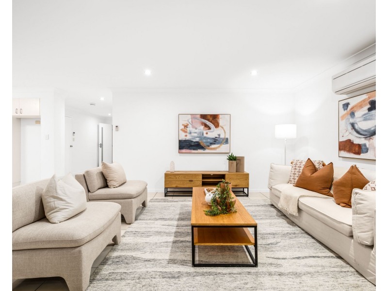 12 Dily Street, Hillcrest QLD 4118