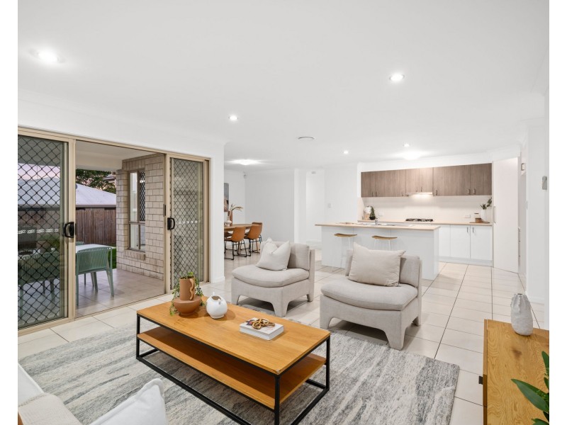 12 Dily Street, Hillcrest QLD 4118