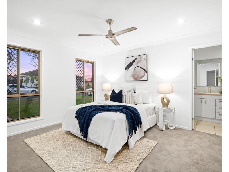 12 Dily Street, Hillcrest QLD 4118