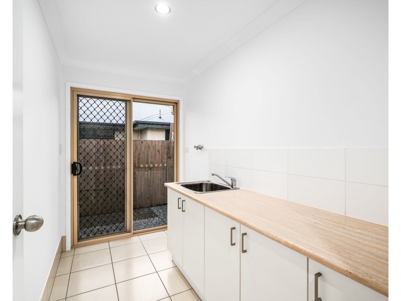 12 Dily Street, Hillcrest QLD 4118