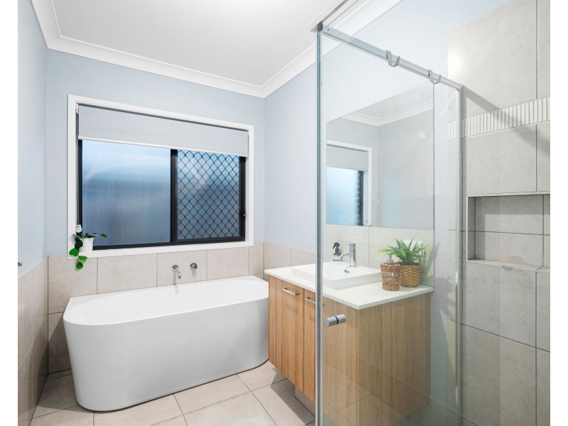 6 Veridian Road, Greenbank QLD 4124